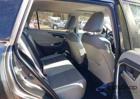 2021 Toyota Rav4 Xle Premium из США, поврежденный, VIN 2T3C1RFV1MC109068